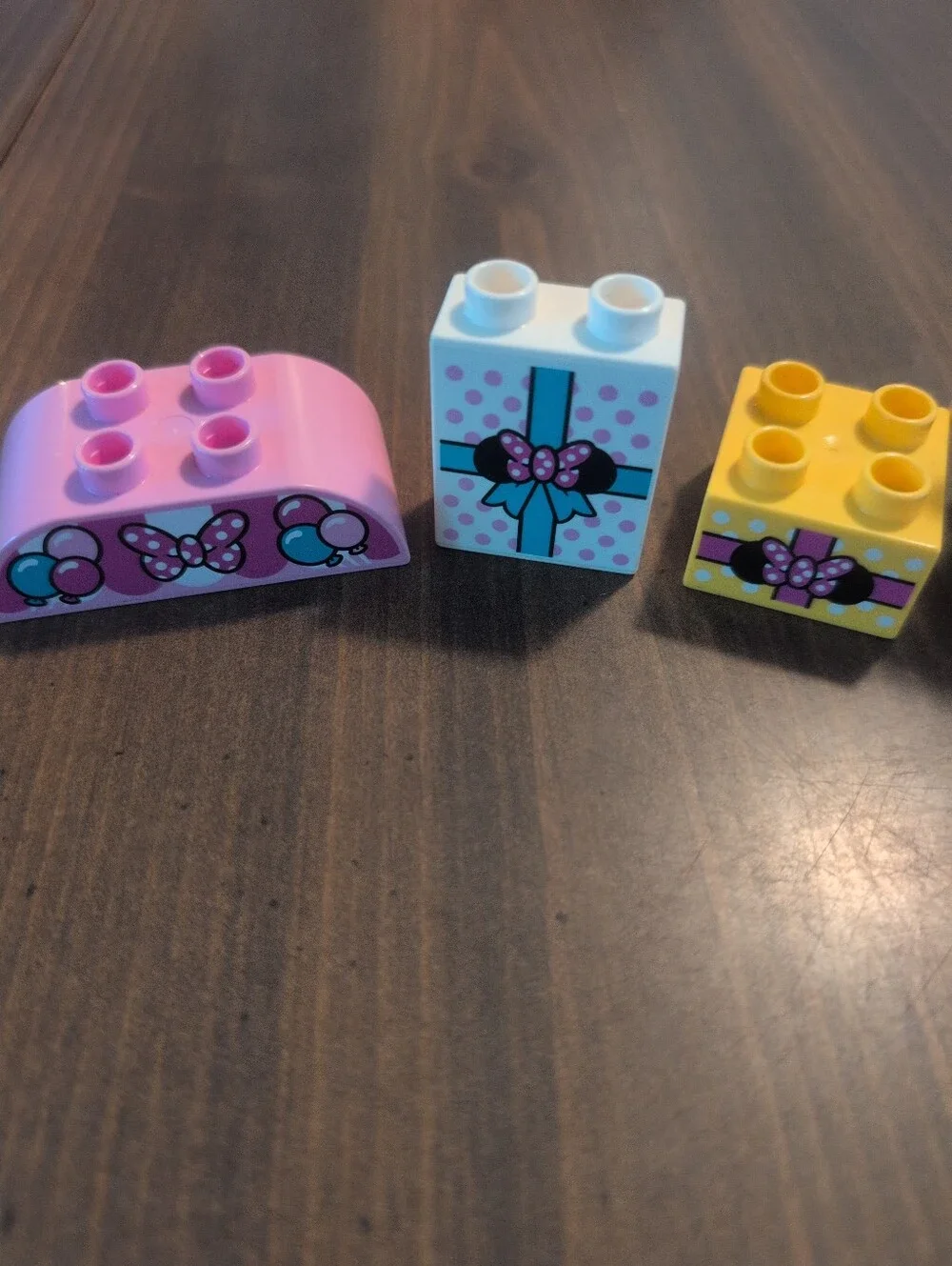 Lego Duplo Minnie Mouse Figures And Blocks